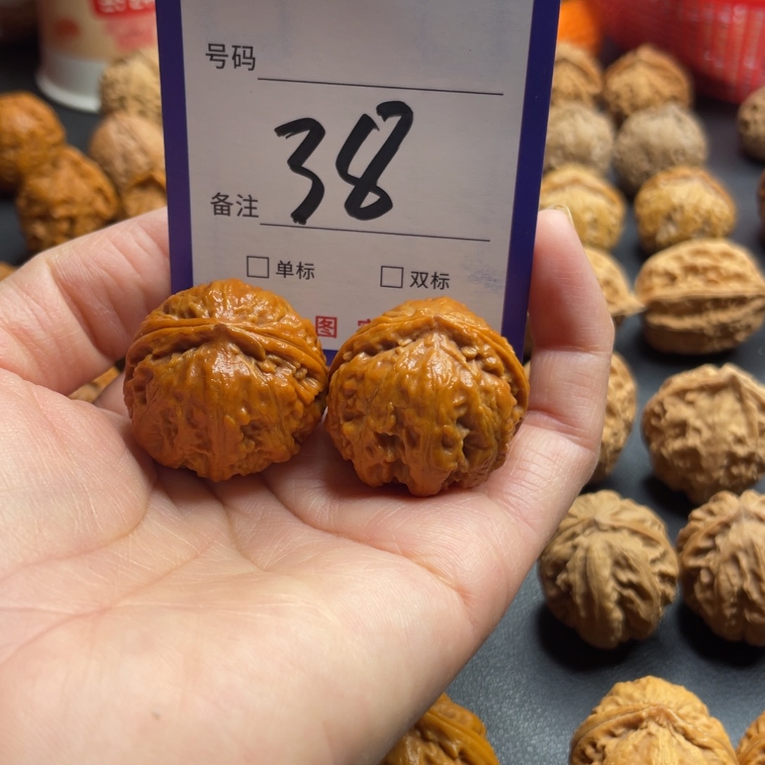 吊坠桃核核桃树核桃