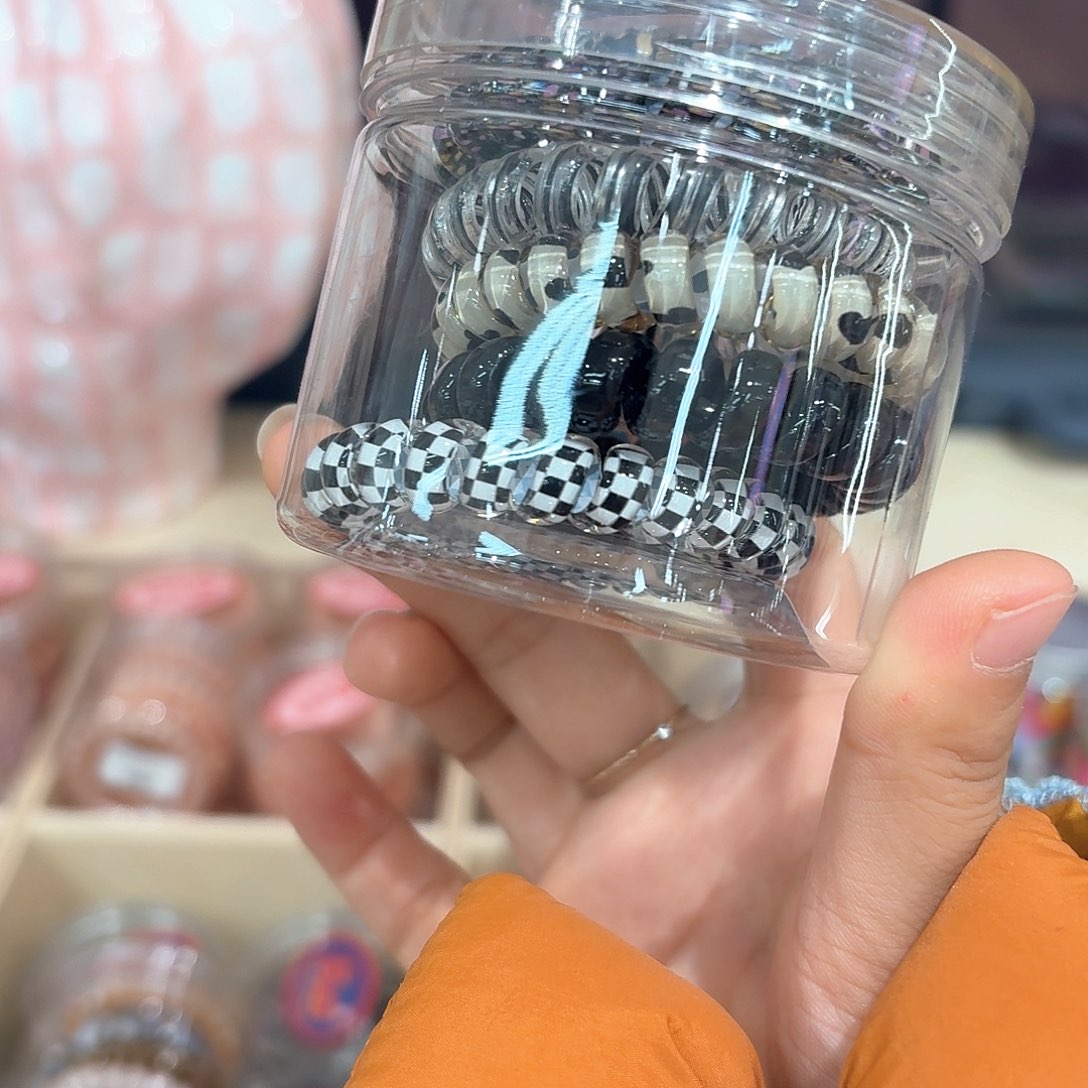 皮质铁合金黑色电线一盒