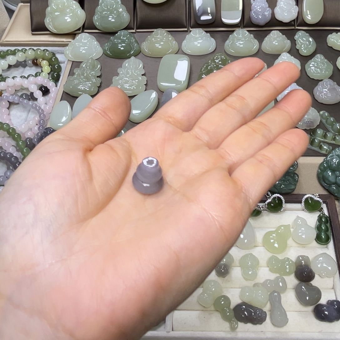 霖***宝和田玉未镶嵌颈饰