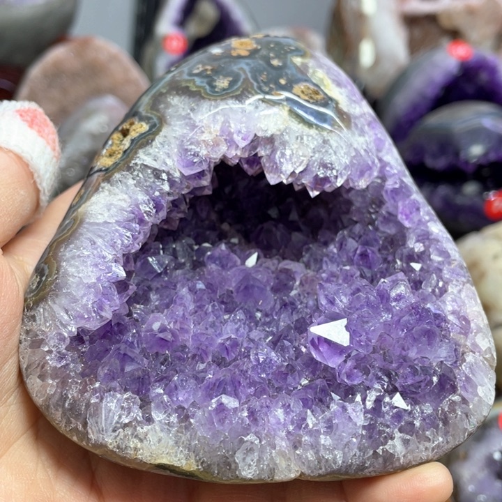 水晶摆件未镶嵌捡漏