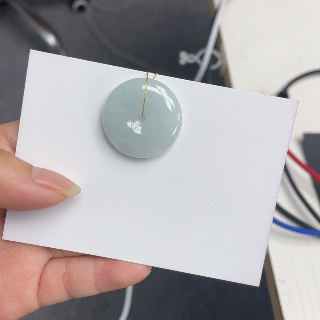 翡翠未镶嵌颈饰平安扣