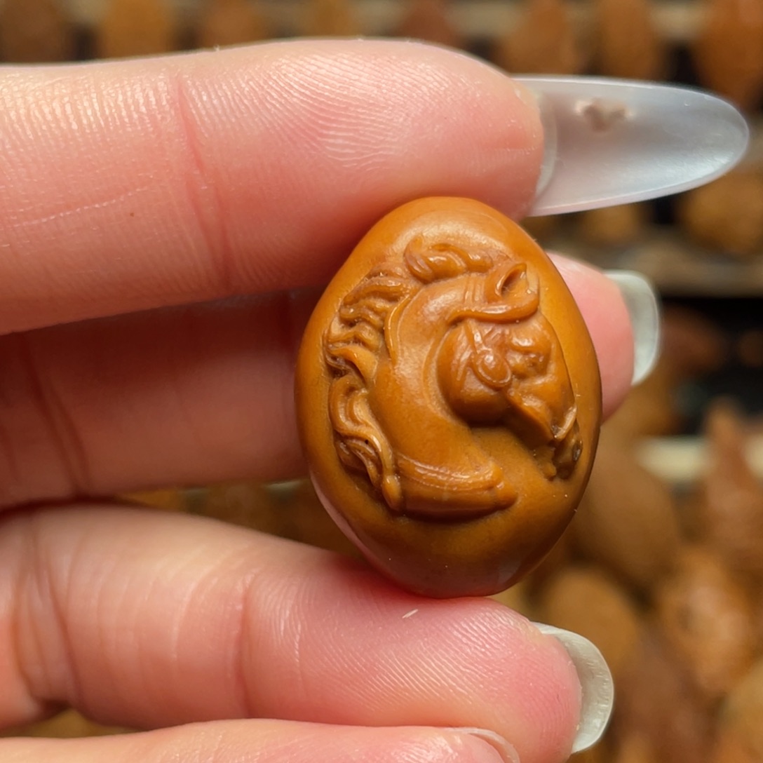 橄榄核把件马上有福