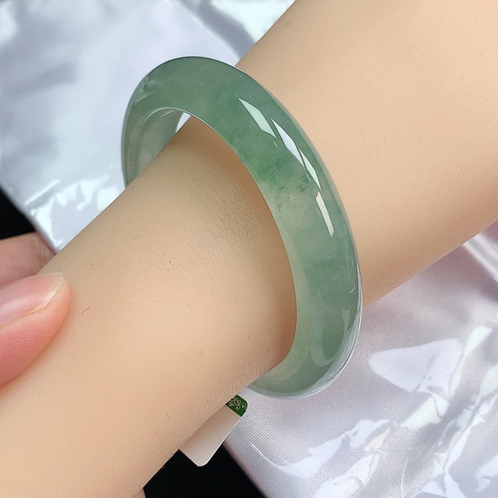 【闪购商品】翡翠手镯未镶嵌5253圈