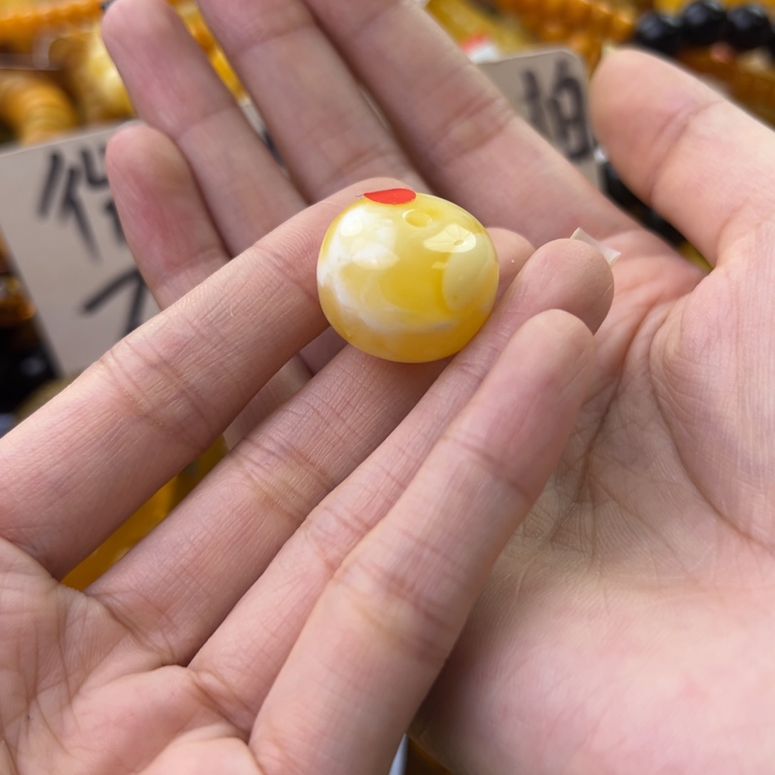 琥珀珠宝奇石未镶嵌
