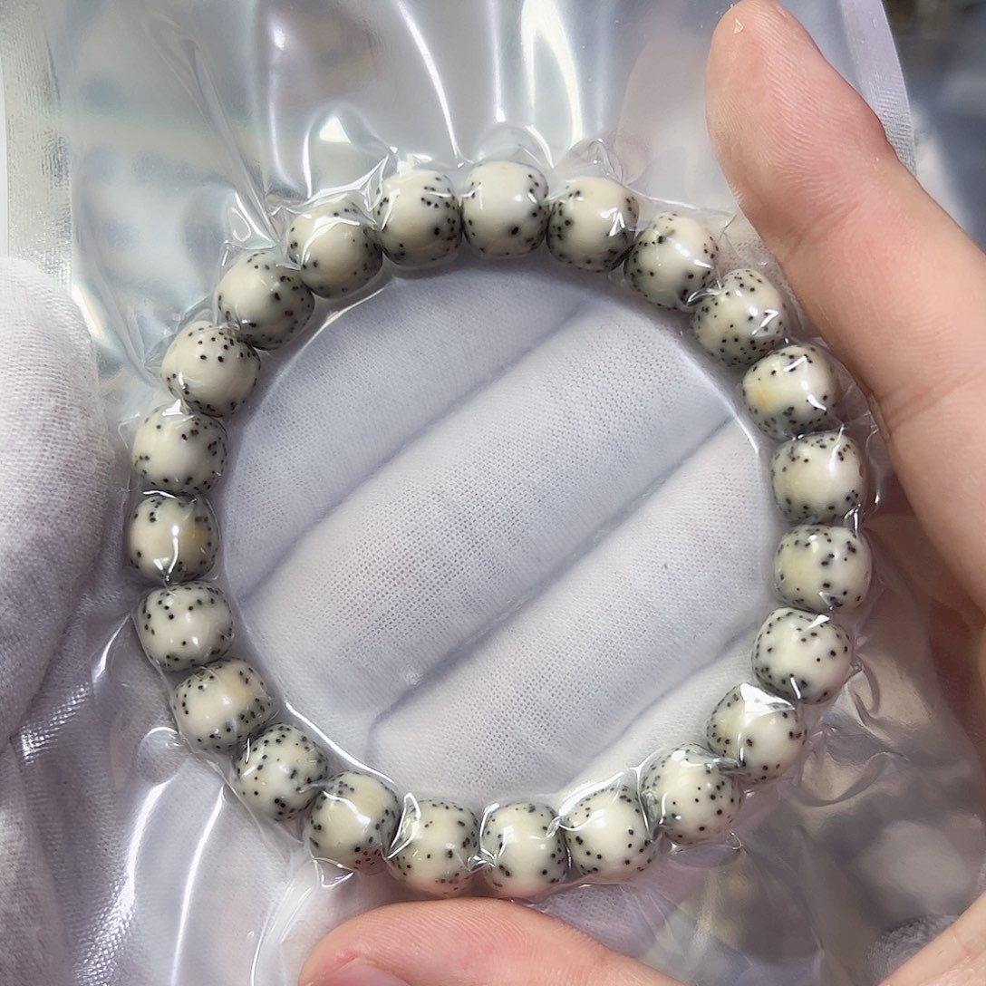 星月菩提手串?通体留白