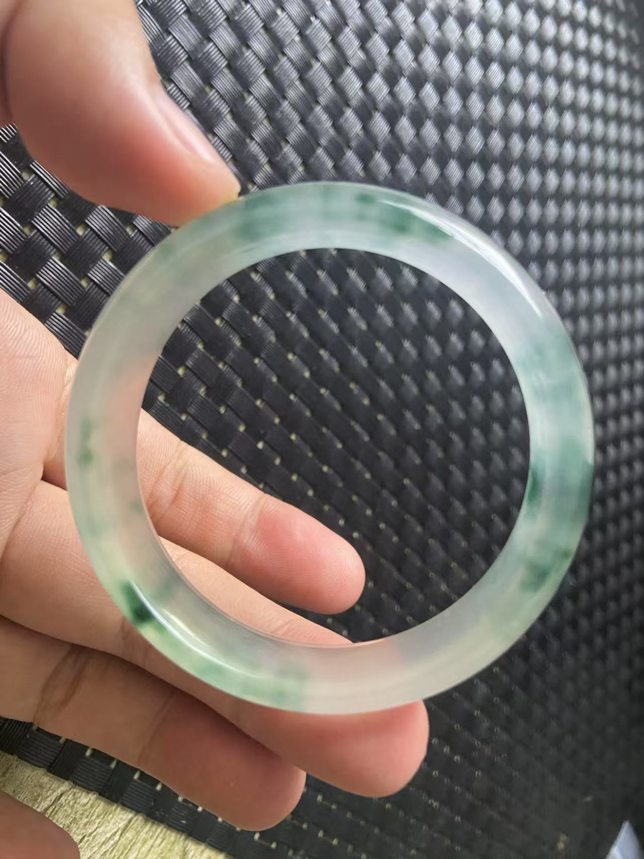 天然玉石白底飘花手镯多样性发货拍一发一