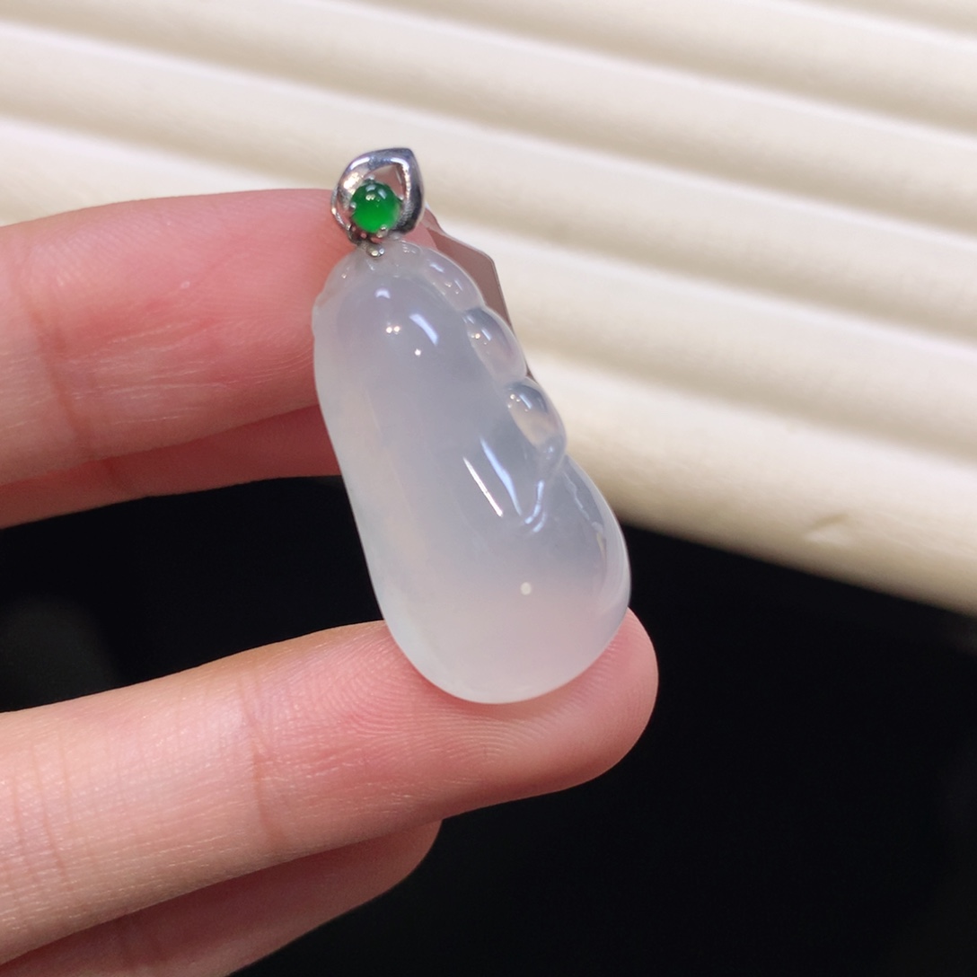 翡翠颈饰18K金镶嵌福瓜