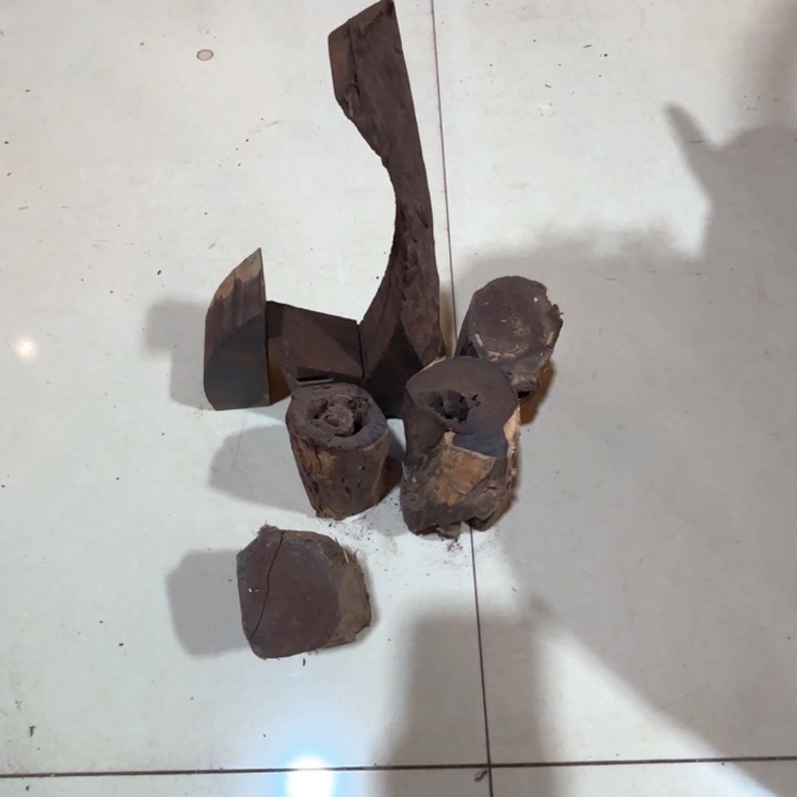 交趾黄檀（大红酸枝）随型小件