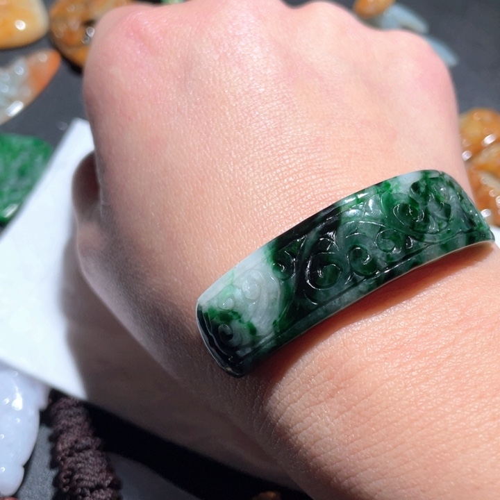 【闪购商品】翡翠颈饰未镶嵌天然翡翠