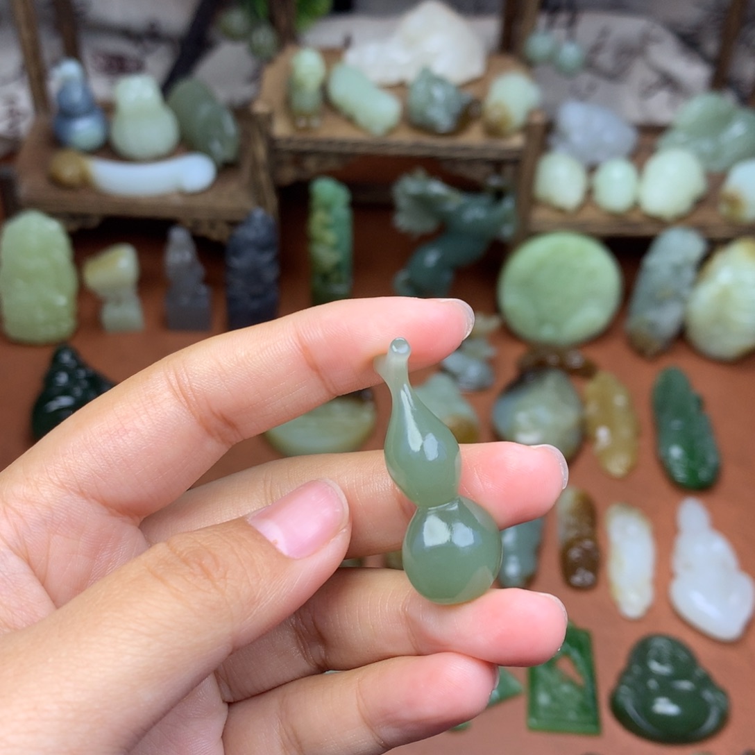 和田玉未镶嵌挂件