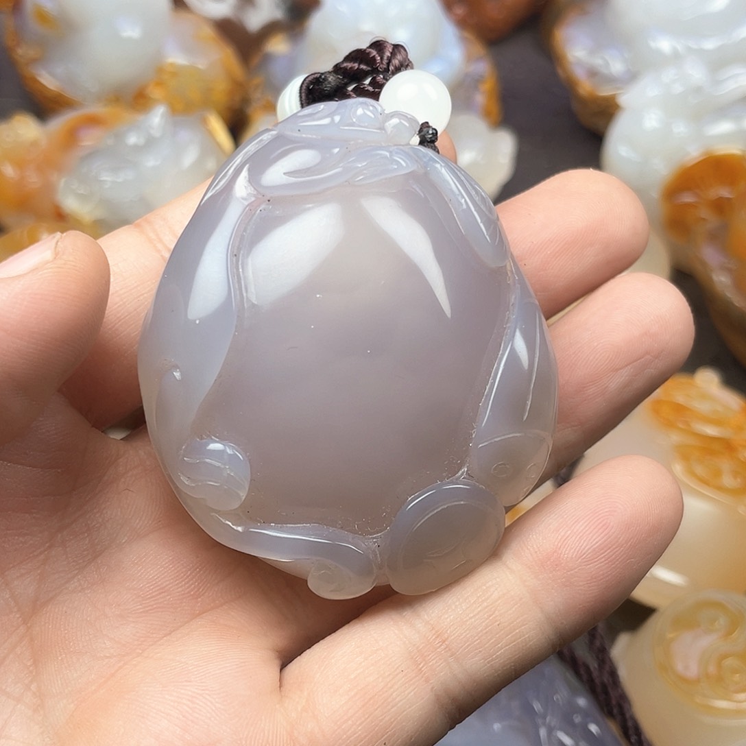 玛瑙/玉髓摆件未镶嵌朝*关