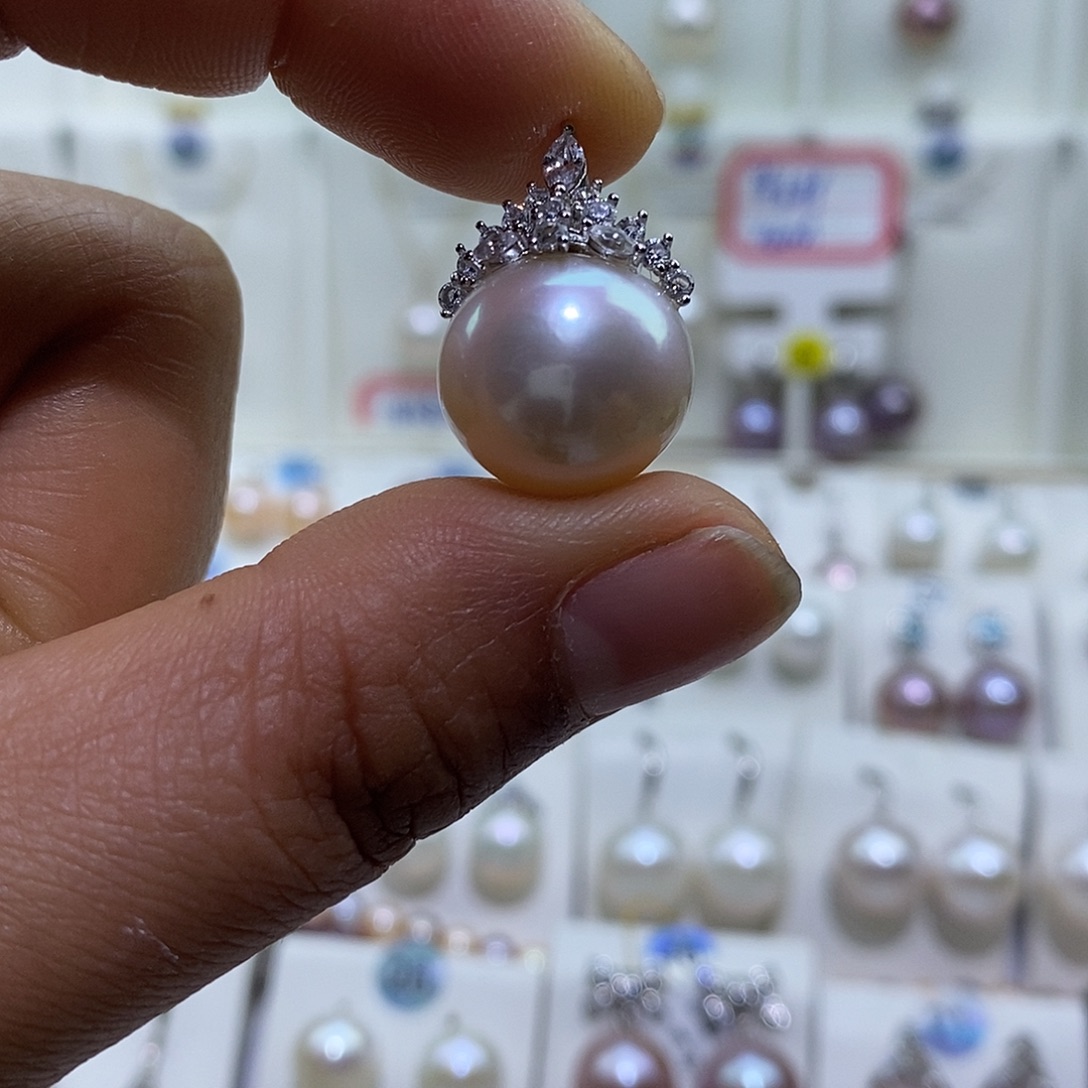 银S925镶嵌淡水珍珠吊坠(赠链)