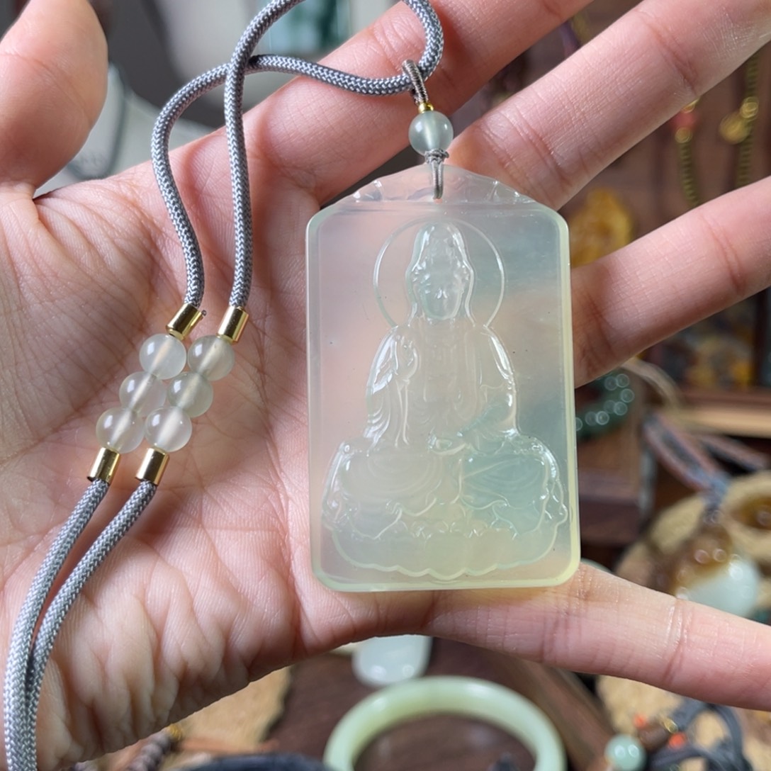 蛇纹石玉未镶嵌颈饰