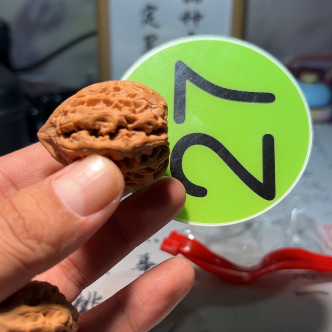 桔***邦文玩核桃，绿色27号