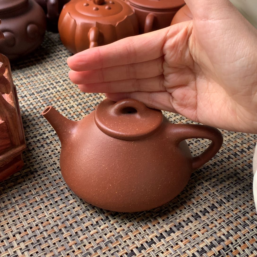 紫砂茶壶250毫升半手