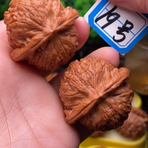 文玩核桃吊坠金麒麟43