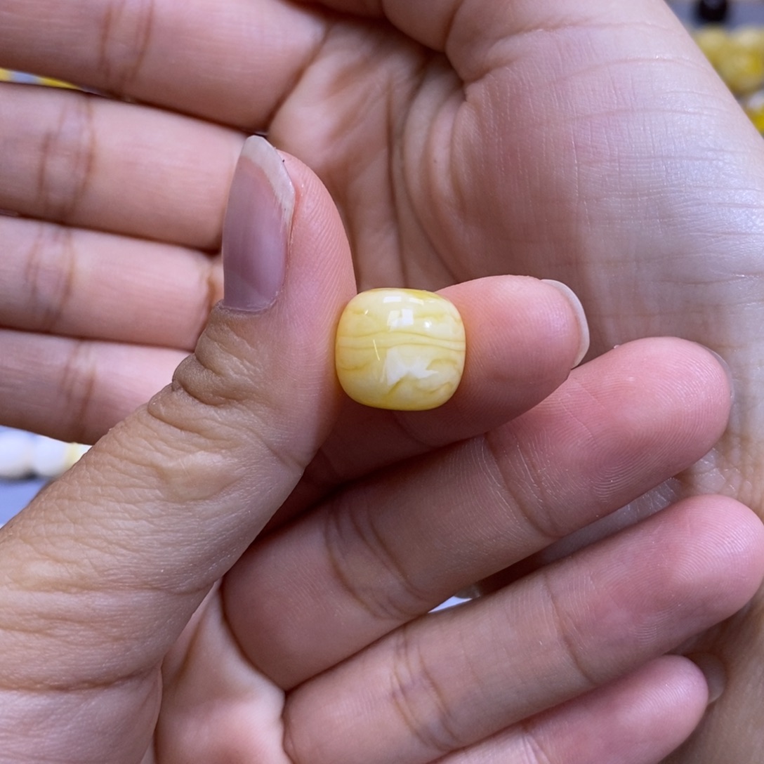 琥珀未镶嵌珠宝奇石盘****源