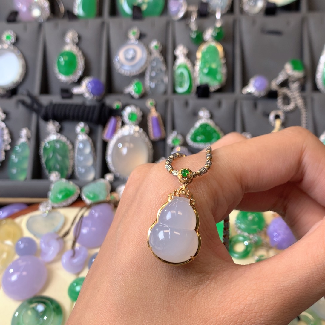 翡翠吊坠(不含链)18K金镶嵌吊坠