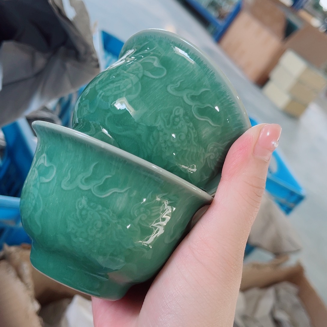 青瓷哈哈哈哈哈哈哈哈哈哈哈