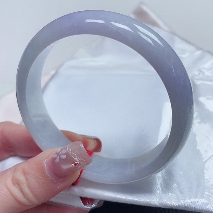 翡翠手镯未镶嵌缅甸