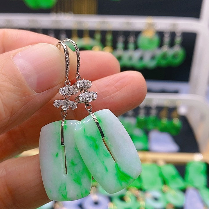 翡翠耳饰18K金镶嵌耳坠