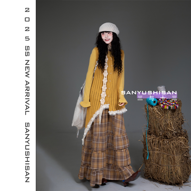 三与十三|海洋玫瑰|秋季时尚百搭小众蕾丝不规则圆领马甲
