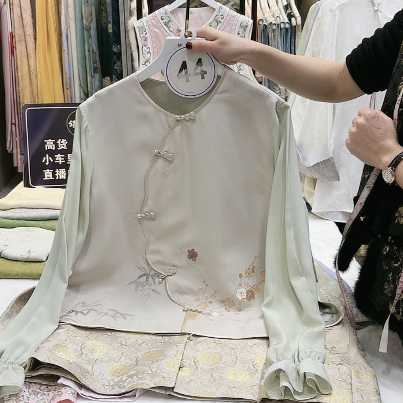 【闪购商品】用****2苏绣等艺术品的钱都