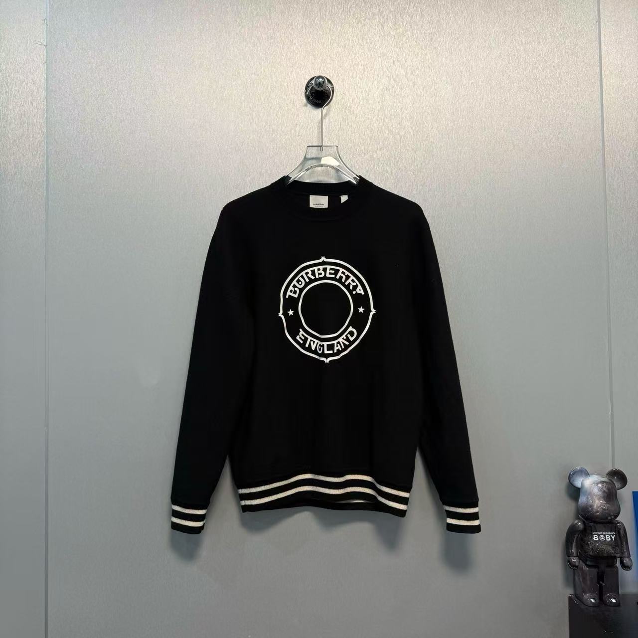 99新 BURBERRY/博柏利 黑色圆周卫衣M码/24122601