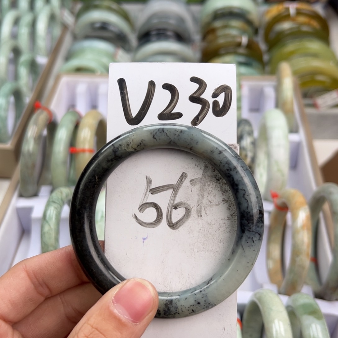 岫玉手镯未镶嵌天然岫玉微瑕