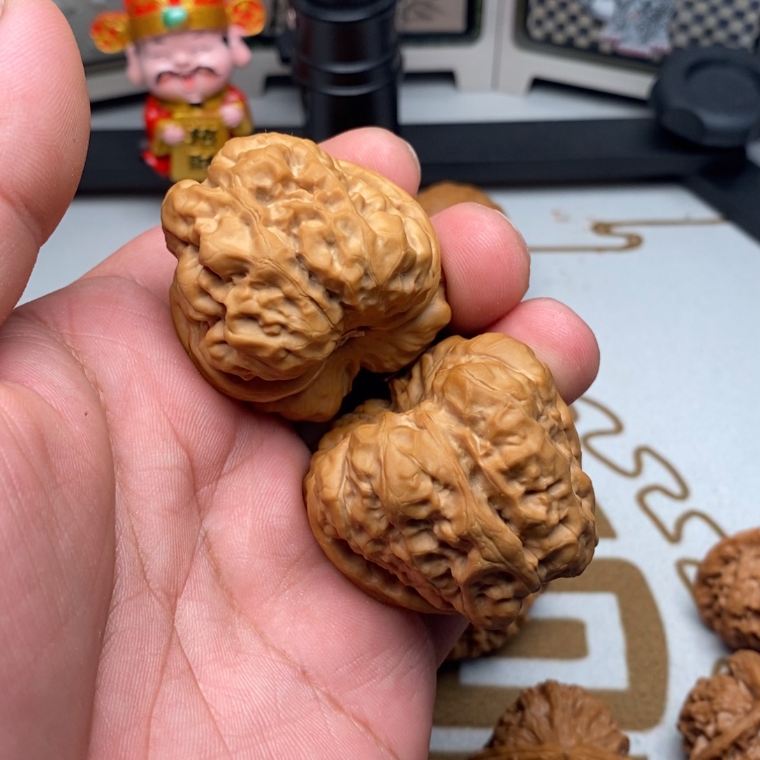 世***雨文玩核桃把件蛙蛙43尺