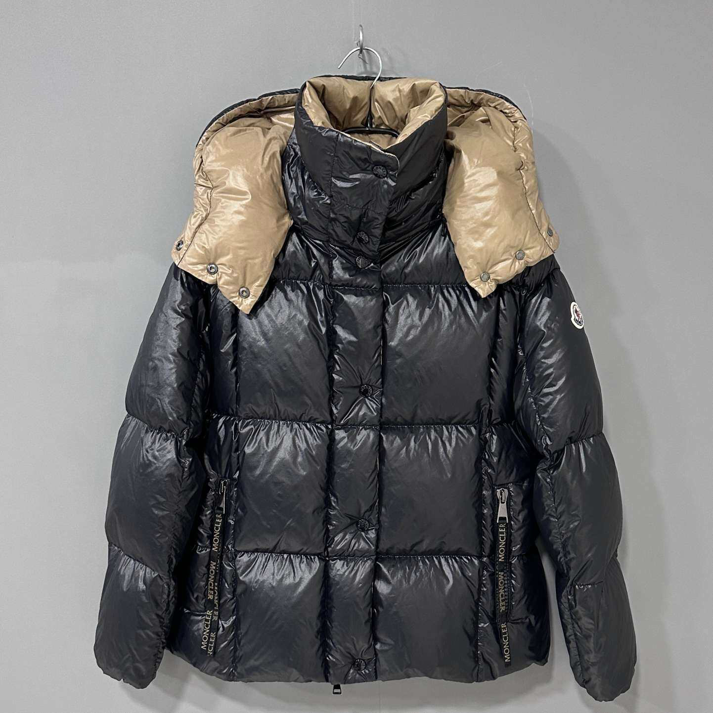 99新 MONCLER 黑金parana羽绒服/00码/93675