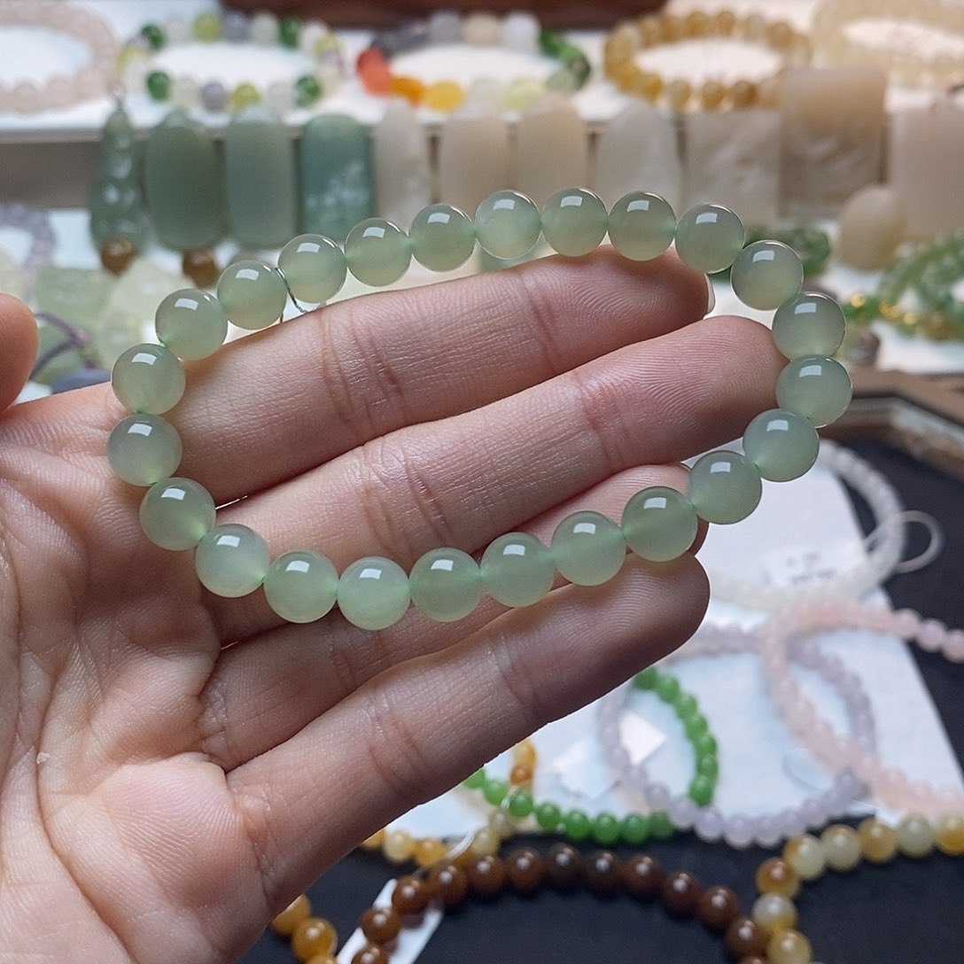 和田玉手链未镶嵌高冰高透晴水微猫卡八