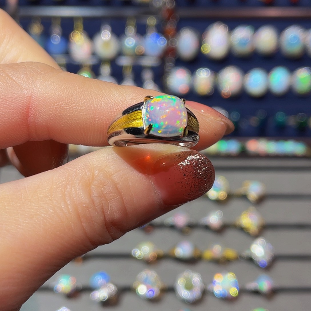 欧泊欧泊戒指银S925镶嵌福****）