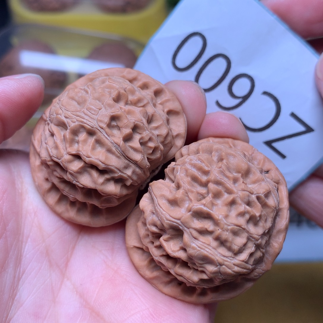 文玩核桃把件肉球宫灯40