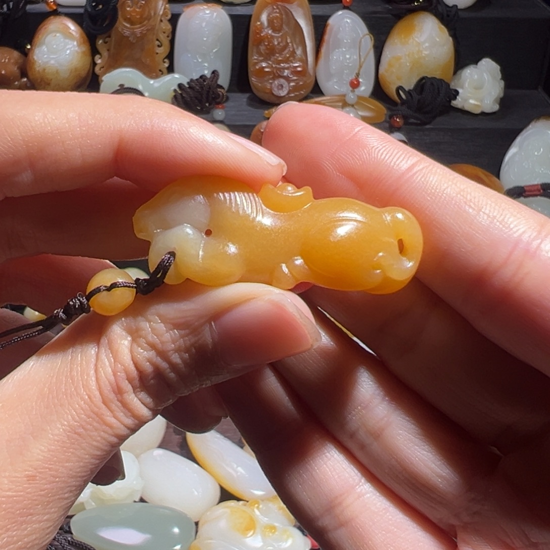 和田玉未镶嵌颈饰