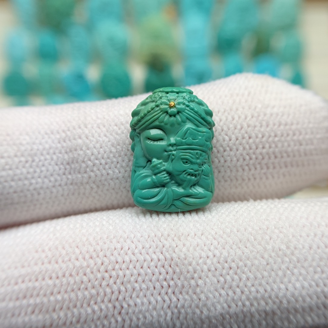 绿松石配饰未镶嵌