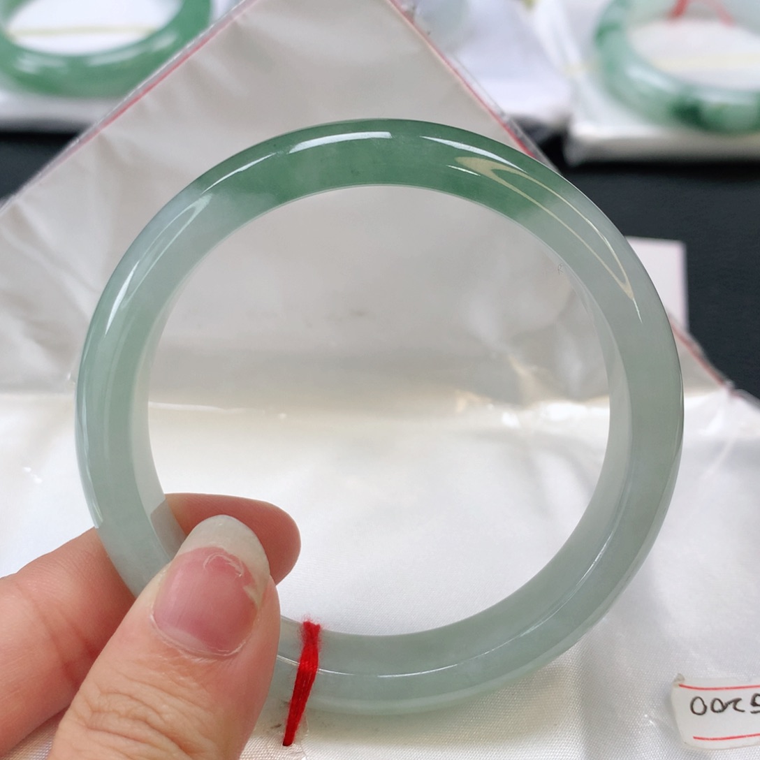 翡翠手镯未镶嵌翡翠手镯56