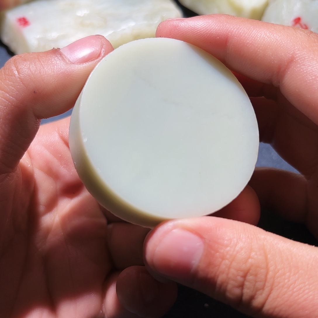 和田玉未镶嵌珠宝奇石