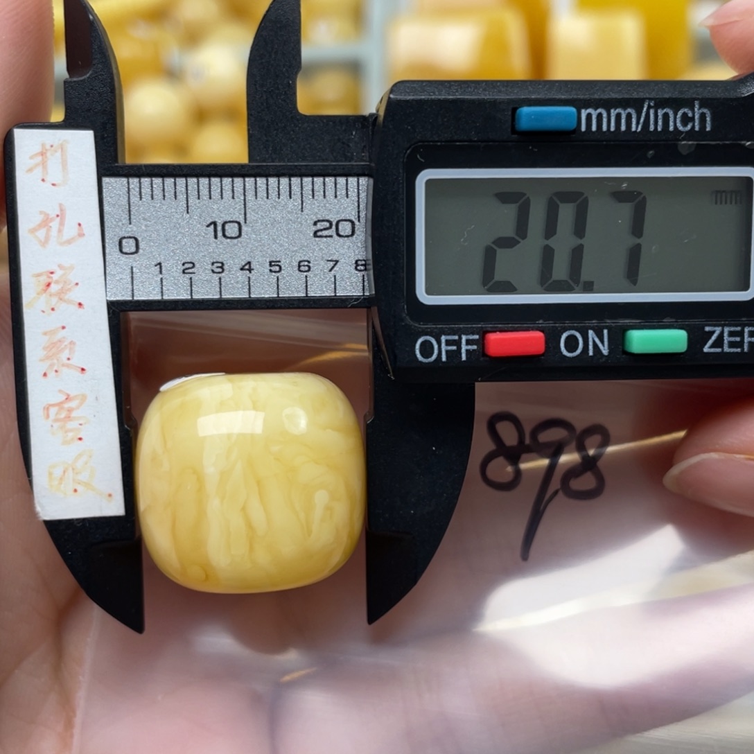 蜜蜡裸石未镶嵌微瑕老型桶珠