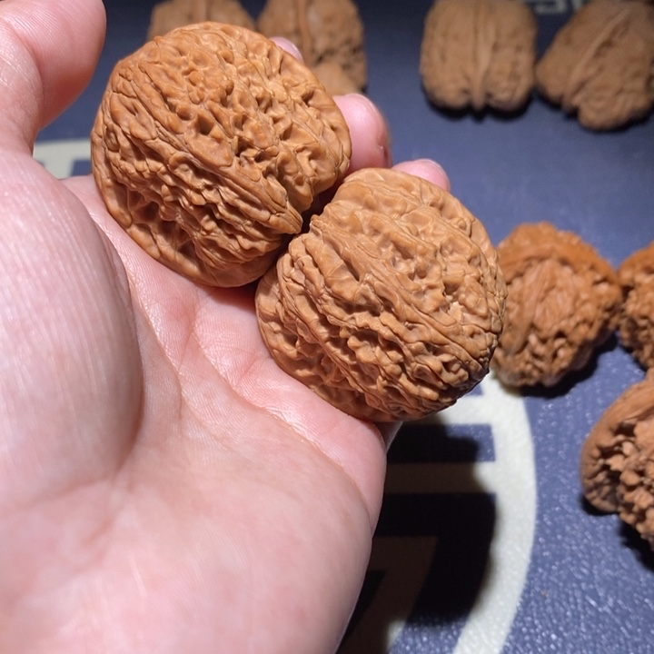 吊坠文玩核桃绣球