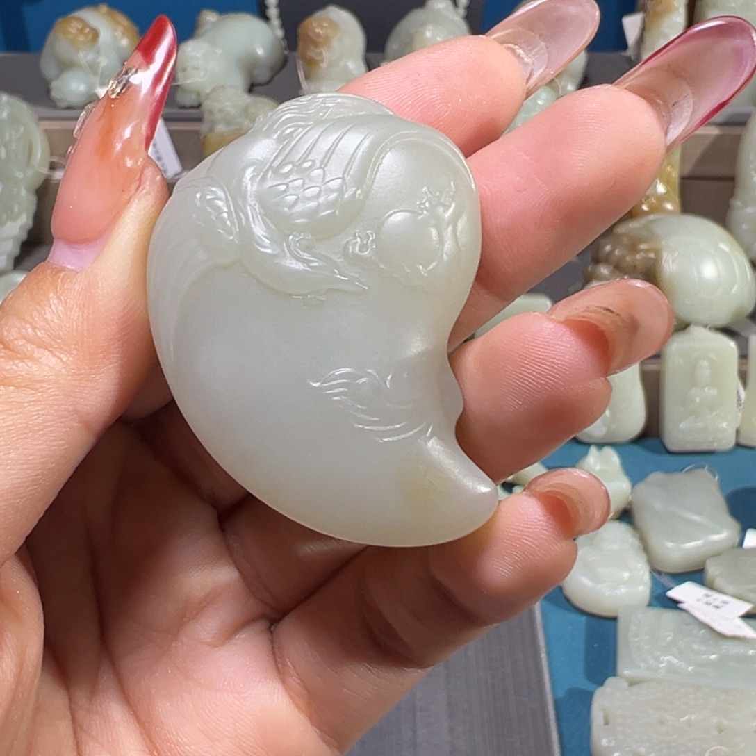 和田玉（糖玉）未镶嵌颈饰