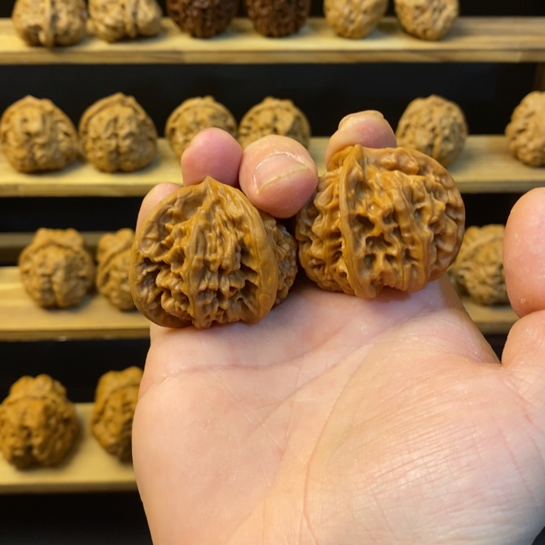 三***游桃核吊坠40尺三棱