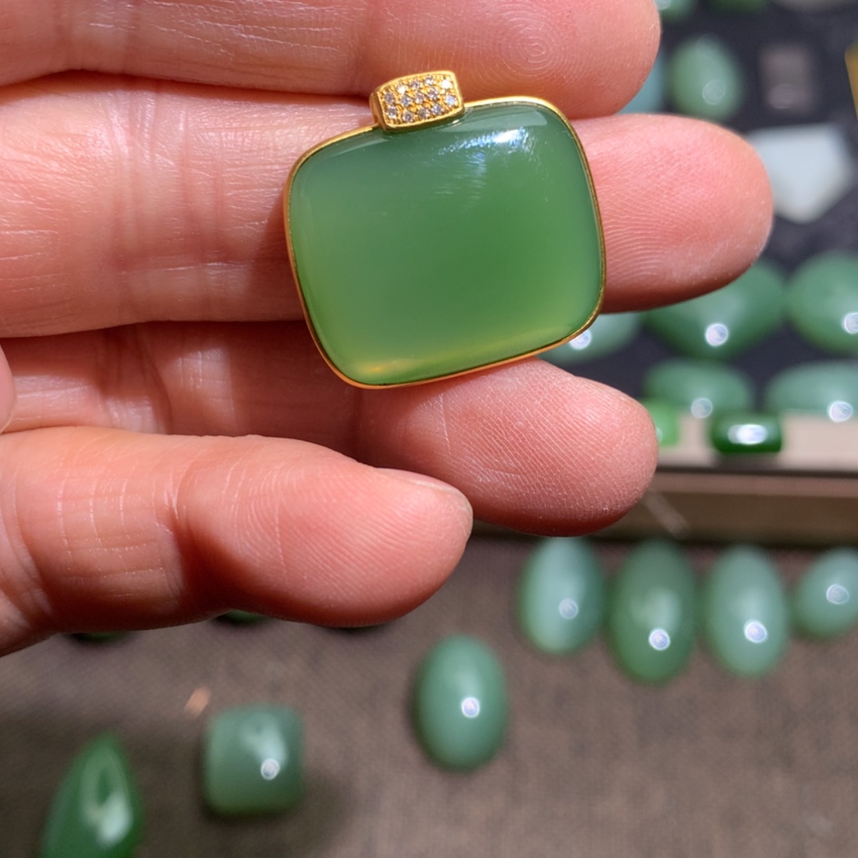 【闪购商品】和田玉珠宝半成品18K金镶嵌