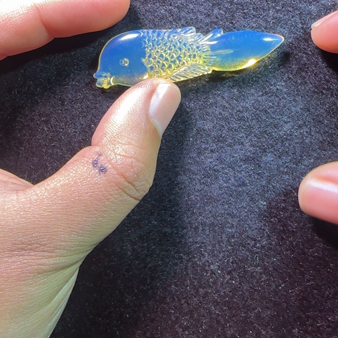 琥珀未镶嵌裸石琥珀