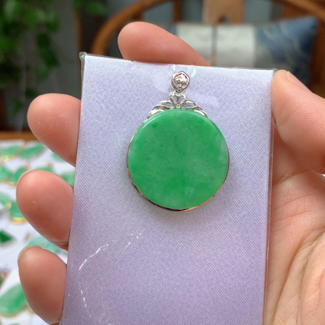 【闪购商品】翡翠颈饰18K金镶嵌翡翠首饰