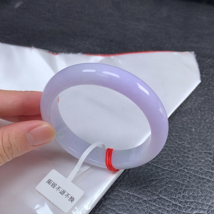 翡翠未镶嵌手镯    