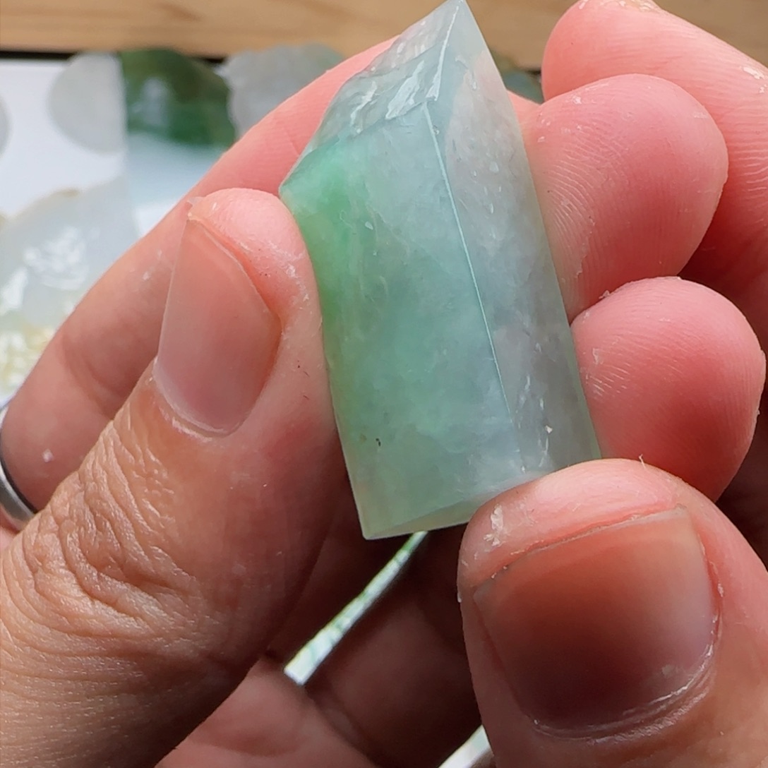 定制翡翠未镶嵌不包工