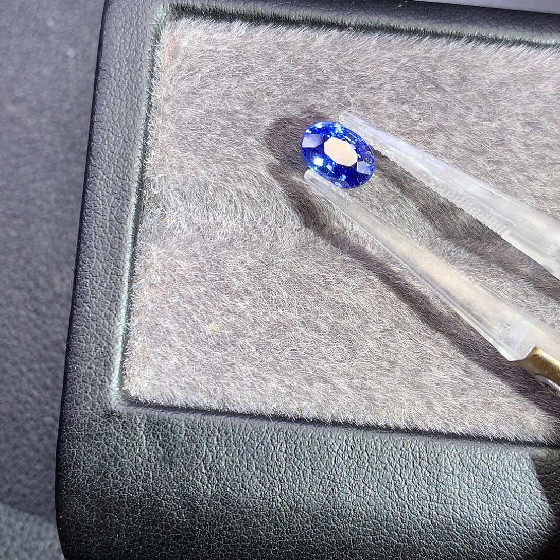 蓝宝石裸石未镶嵌1.14ct