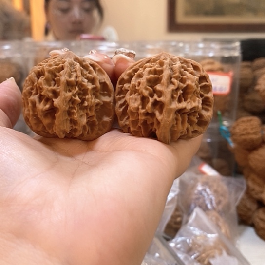 文玩核桃吊坠42京八对有修