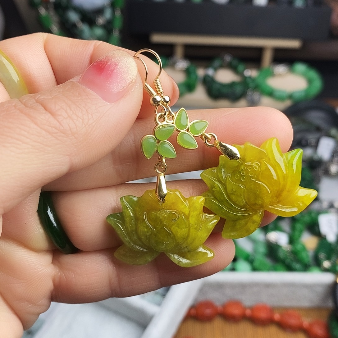 翡翠未镶嵌耳饰69